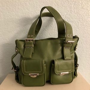 Cute apple green purse, perfect for Spring.